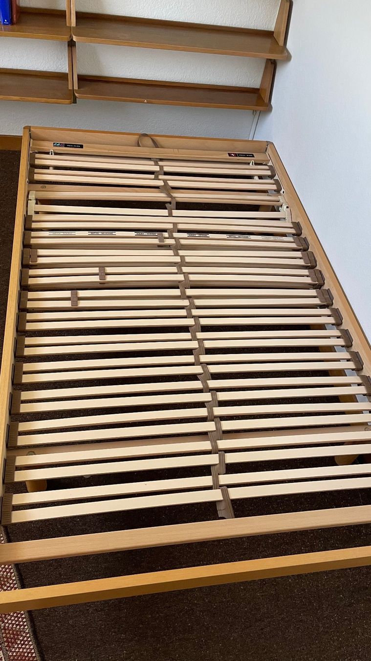 Letti: Bett 120cm, hochwertiger Lattenrost, mit oder ohne Matratze – Usato da Zürich venduto da 4claudi 1
