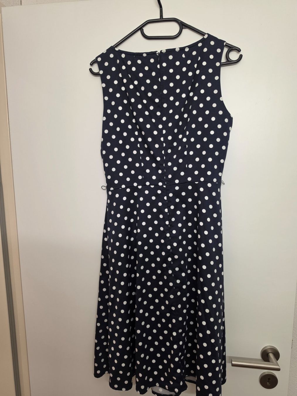Comma Kleider: Kleid mit Punkten Grösse 36 – Gebraucht aus Lufingen von mel_568n 2