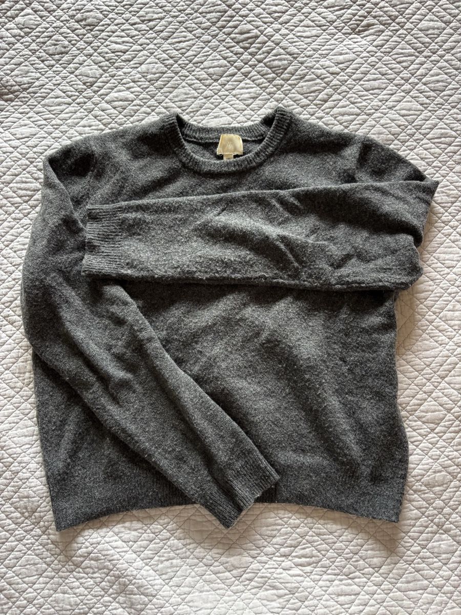 H&M Pulls & Sweat-shirts: Pull-over gris – D'occasion à Lausanne par shabnam.t