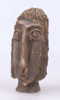 Handgemachte Tonskulptur eines Kopfes