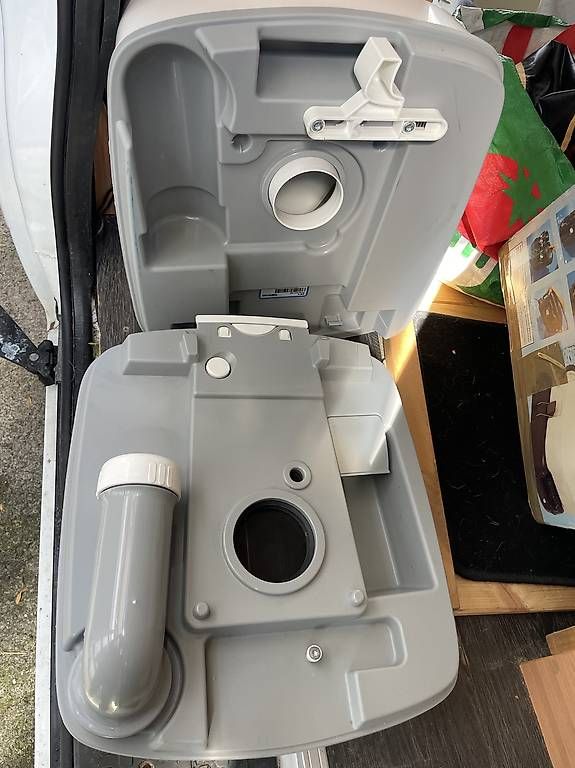 WC: Porta Potti Camping WC / Klo – D'occasion à Pfyn par Goodsell 2