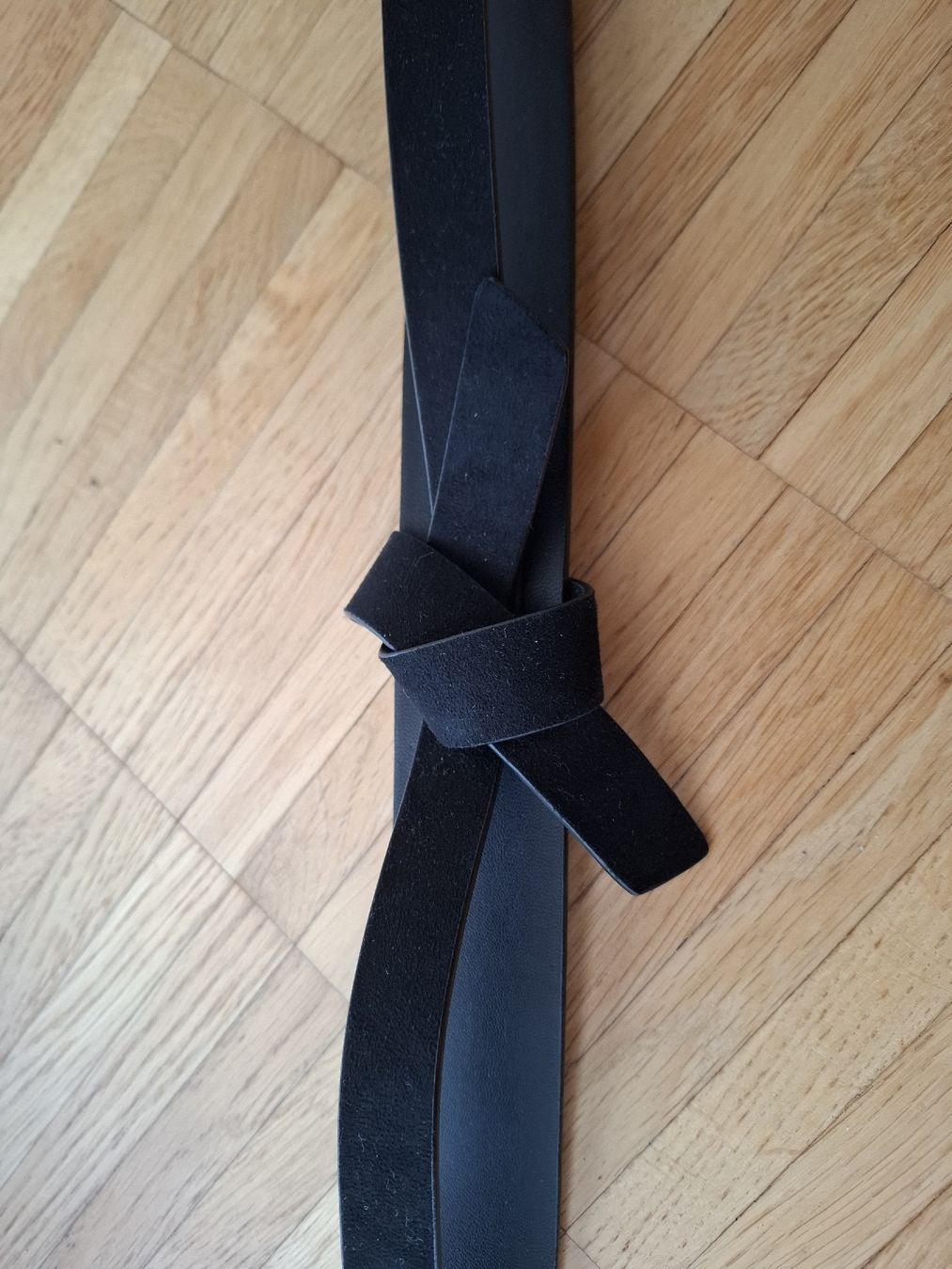 H&M Ceintures: Taillengürtel schwarz  – D'occasion à Rotkreuz par PrelovedPicks 2