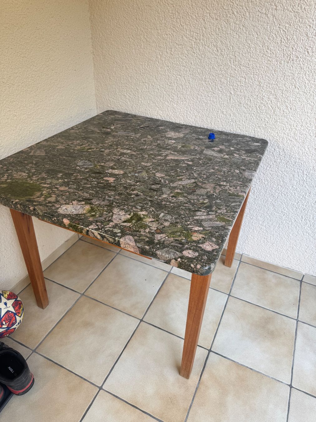 Tables: Tisch mit Marmorplatte ,Marmorplatte – D'occasion à Wettswil par ail_ysj5 1