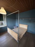 Cooles Bett im Industrial Look
