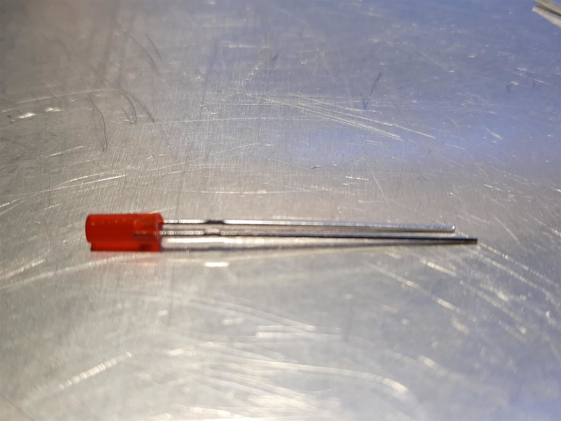 Componenti elettronici: Zylinder-LED rot 3mm, 5 Stück – Nuovo (secondo la descrizione) da Luzern venduto da Salefactory 2