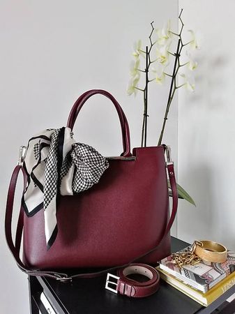 Ledertasche mit passendem Gürtel