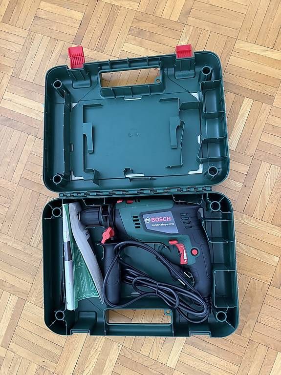 Trapani: Trapano Bosch Universal Impact 700 – Usato da Gravesano venduto da verenacerutti 1
