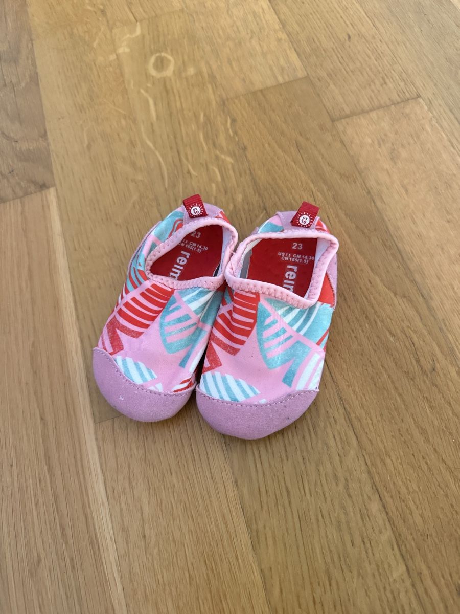 Scarpe per ragazzi: Badeschuhe – Usato da Fehraltorf venduto da Bowling_54
