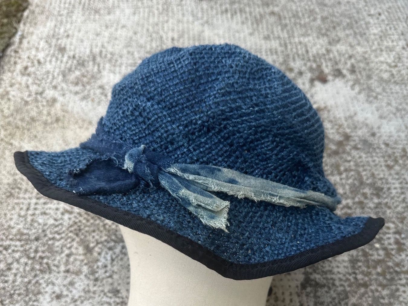 Copricapi, berretti & cappellini: Chapeau made in Japan – Nuovo e nell'imballaggio originale da Arnex-sur-Orbe venduto da cameleonfringant 2