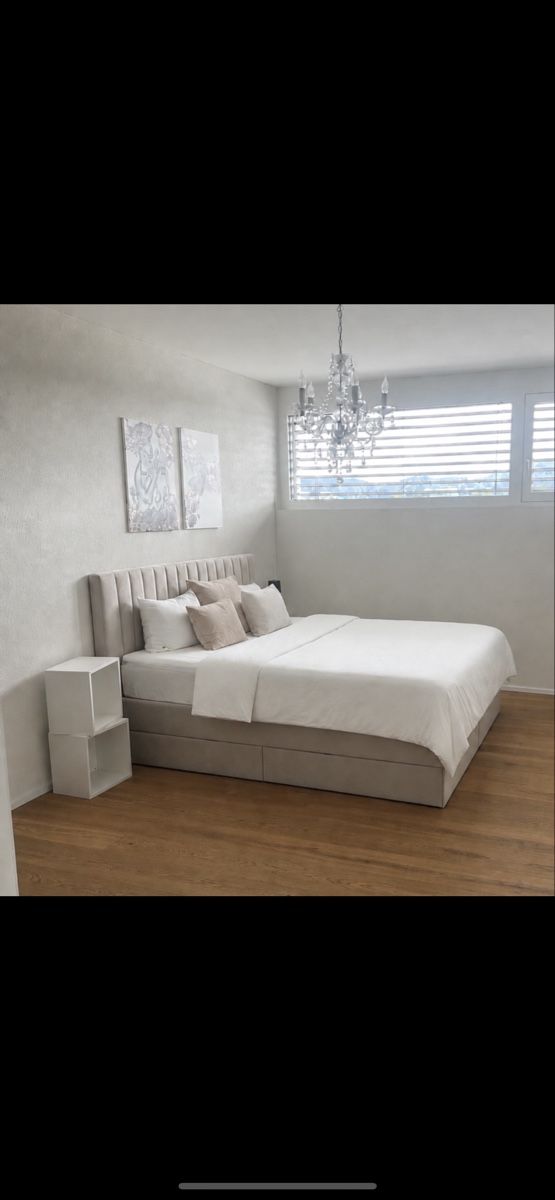 Betten: Boxspringbett beige mit Stauraumfunktion – Gebraucht aus Wängi von VDMJ_ 2