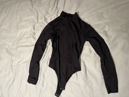 Rückenfreier Body (langarm), schwarz