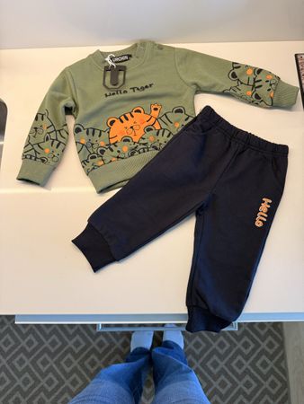 Süesses Set Kinder 12 Monate Neu mit Etikett „hello Tiger“