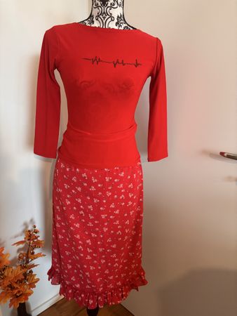 Rotes Sommer-Set Gr. 176, Shirt und Rock mit Blumenmuster