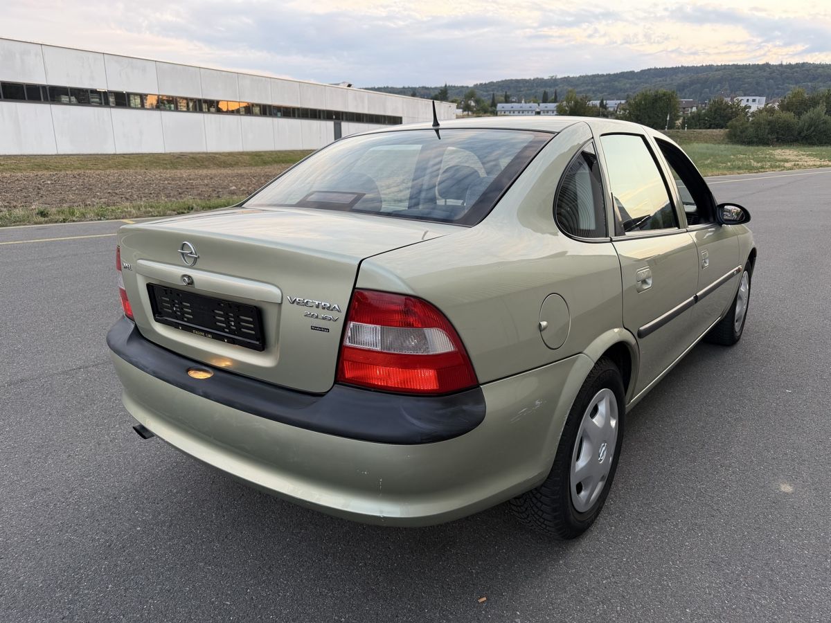 Opel Automobili: Opel Vectra B20 2.0 Benzin – Usato da Wohlen AG venduto da tiperio 3