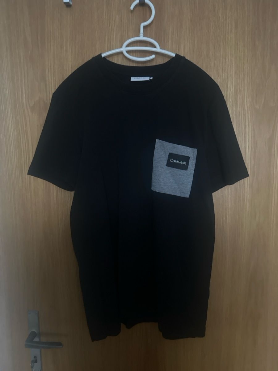 Calvin Klein T-Shirts: Calvin Klein T-Shirt Grösse M – Gebraucht aus Bazenheid von mrslvtdc 1