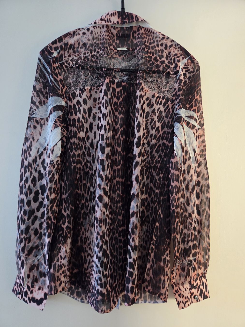 Guess Camicette: Leoparden Guess Bluse Gr. S – Usato da Dänikon ZH venduto da FicusLyrata 4