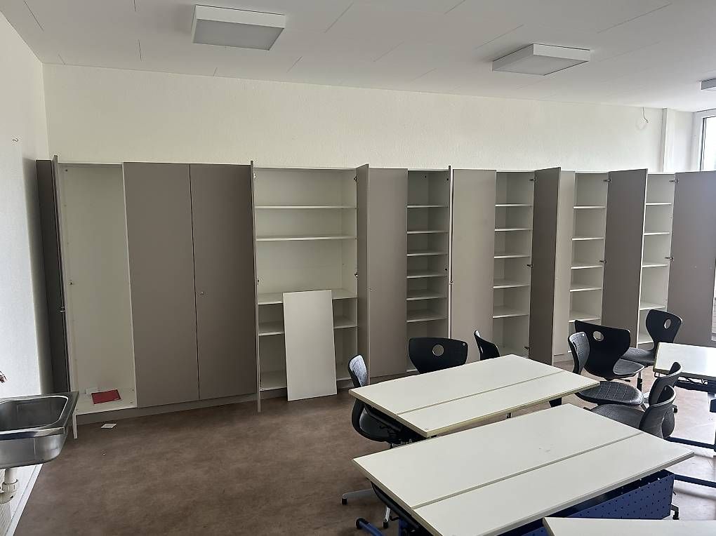 Armadi: Schrank – Usato da Stans venduto da Benzen 3