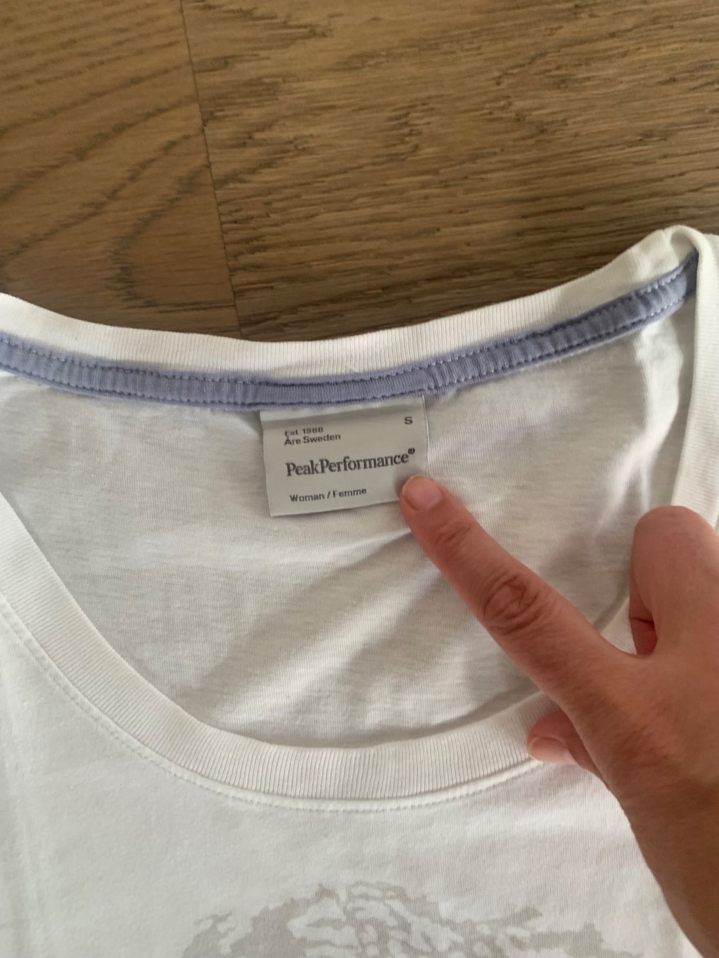 Peak Performance T-shirt: Peak Performance T-Shirt – Nuovo (secondo la descrizione) da Erlenbach ZH venduto da Syssi_C 2