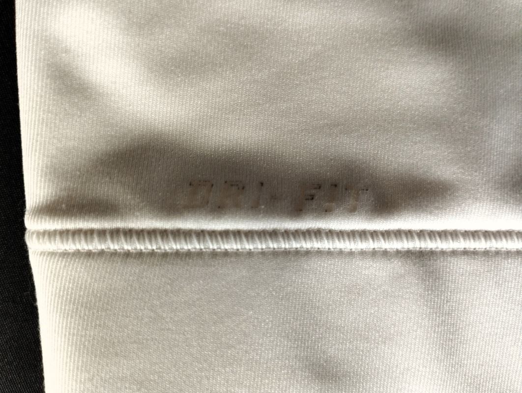 Nike Top: NIKE Sport Top – Usato da Schübelbach venduto da Restwert_Schubelbach 6
