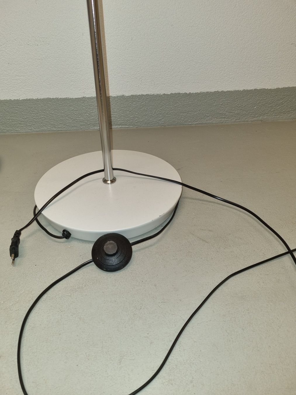 Lampade: Stehlampe – Usato da Bülach venduto da wagGenossenschaft 1