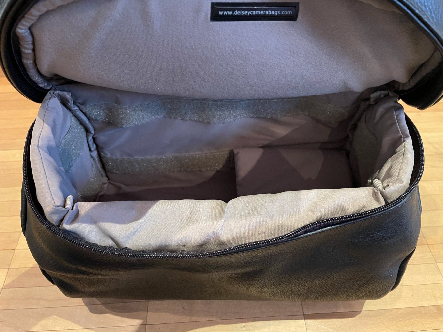 Rucksäcke: Delsey Corium Digital SLR  & Computer Leder Rucksack – Gebraucht aus Kilchberg ZH von HomeZH 2