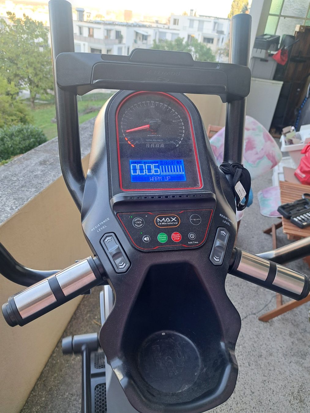 Bowflex Vélos d'appartement: Bowflex Max Trainer M6 Ellipsentrainer / Crosstrainer – D'occasion à Zürich par normakarina84 3