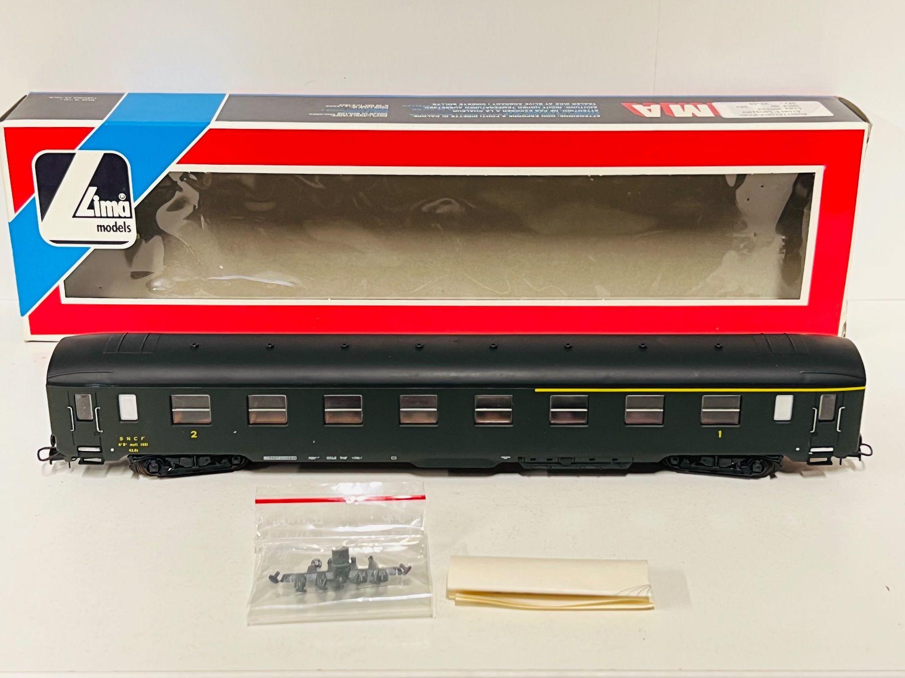 Lima Modellini di ferrovie: Lima  309123 SNCF 1/2. Kl. H0 DC – Usato da Geroldswil venduto da TopTrain54