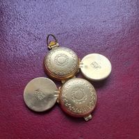Medallion Dose Gold mit Muster, rund, 4 Fächer, guter Zustan