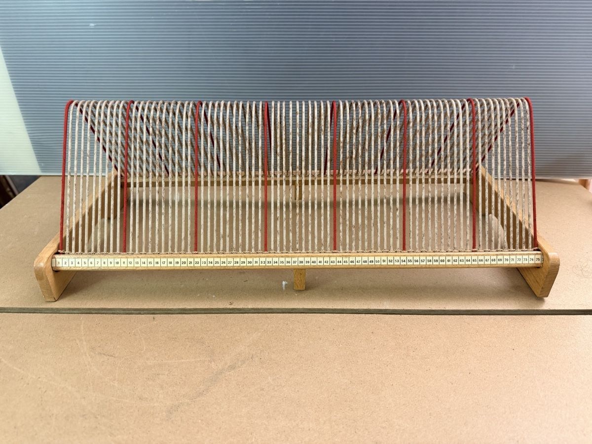 Supporti per strumenti musicali & leggii: Schallplattenständer, 1960er – Usato da Solothurn venduto da NUVICO 2
