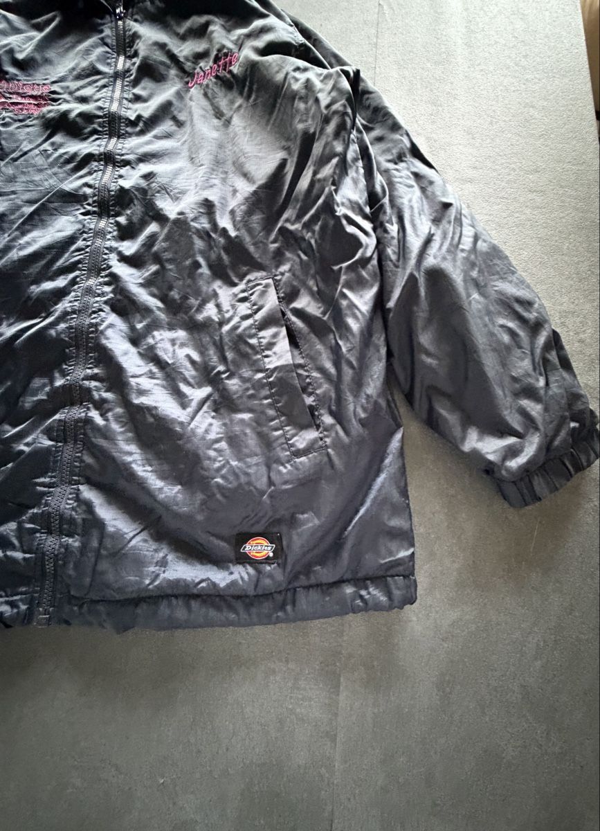 Dickies Giacche: 2. Veste Dickies à capuche, noir, doublée, taille M – Usato da Genève venduto da Thelimitedshop. 1