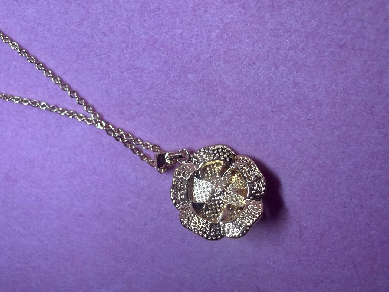 Catenine: Collier Camélia Perle – Nuovo e nell'imballaggio originale da St-Maurice venduto da Sandrinette123 2