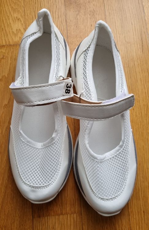 Fabelhafte Weisse Stoffschuhe Damen Bilder