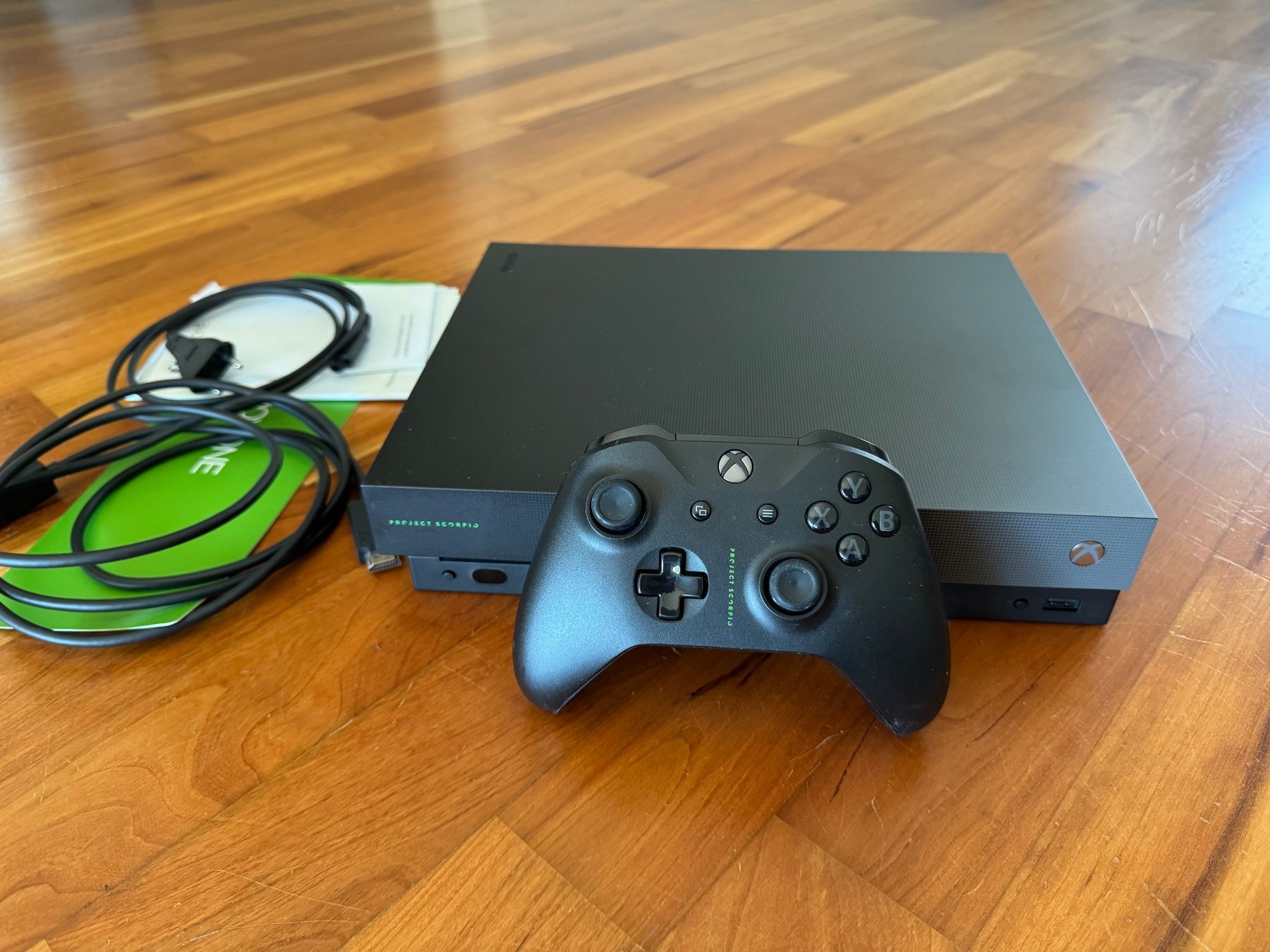 Microsoft Console: Xbox One X Project Scorpio Edition – Nuovo (secondo la descrizione) da Vaduz venduto da sxmveel
