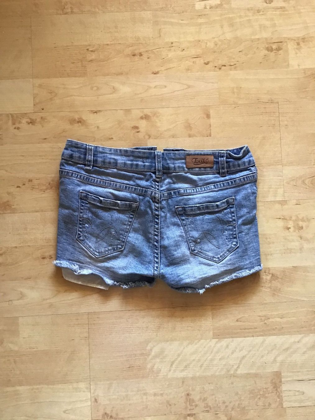Jeans: Kurze Jeans "Toxik" Gr. 36... – Usato da Uetendorf venduto da Koh0 1