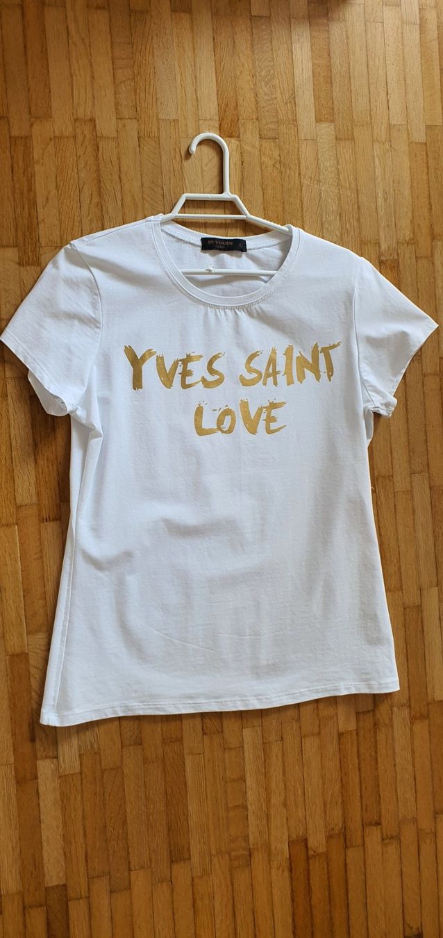 T-shirt: Yves Saint T-shirt – Nuovo (secondo la descrizione) da Basel venduto da Kristal4