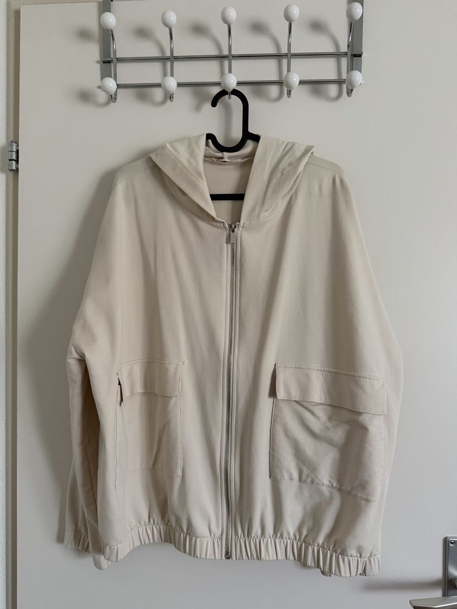 Opus Jacken: Opus Jacke, beige, Grösse 42 – Gebraucht aus Langnau am Albis von Schneeflocke92
