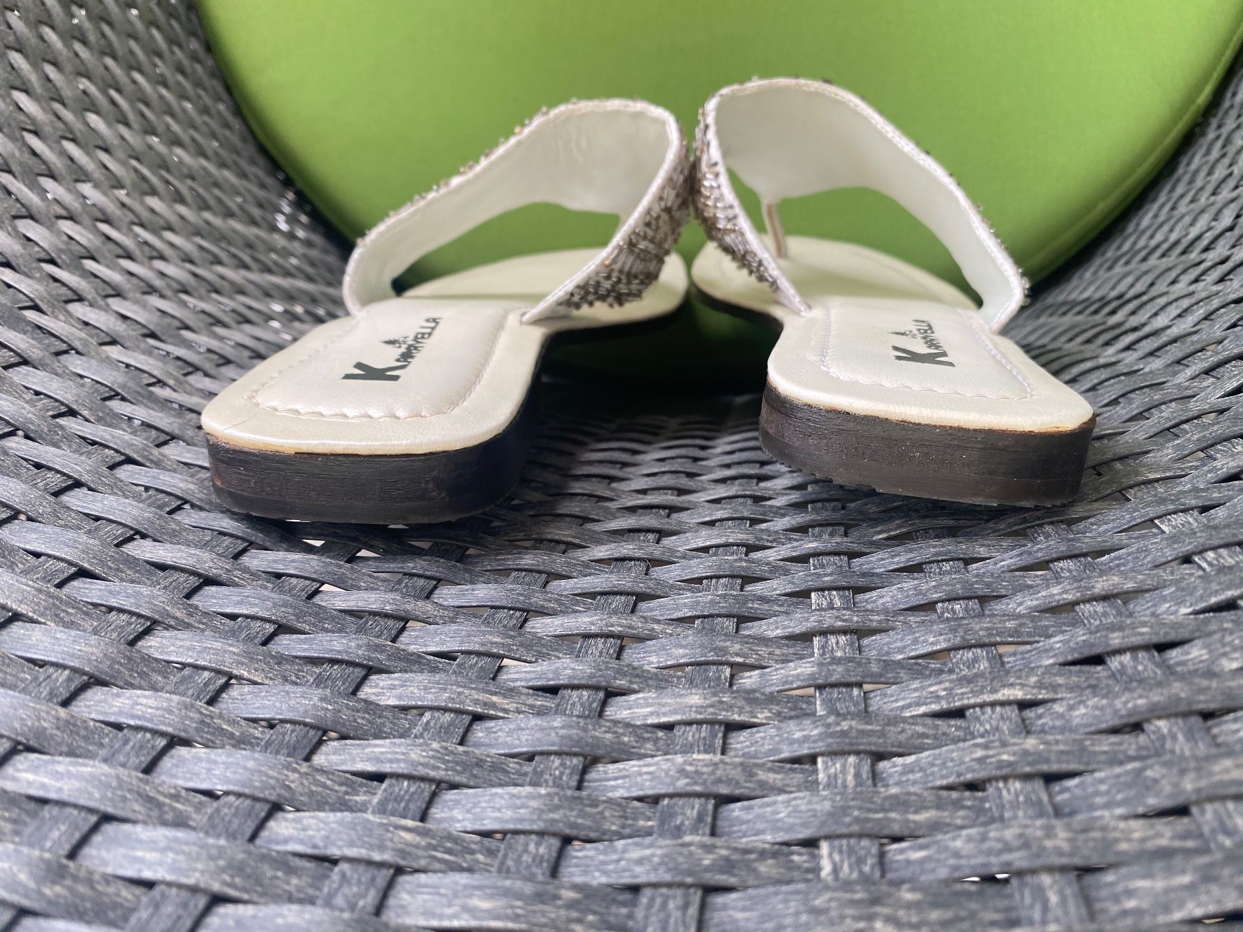 Chaussures femmes: SUMMERTIME - stylische/edle Flip-Flops mit Décor, silber, 39 – D'occasion à Winkel par ferrari2022 6