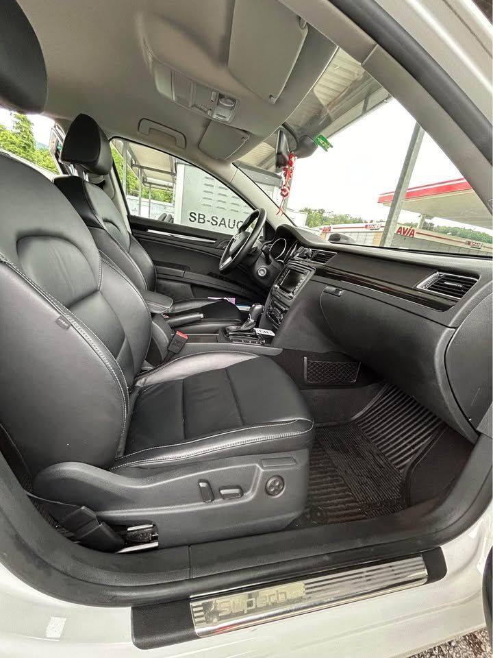 Skoda Automobili: Skoda Superb 2.0TDI 4x4 – Usato da Wettingen venduto da GmB_Design 5