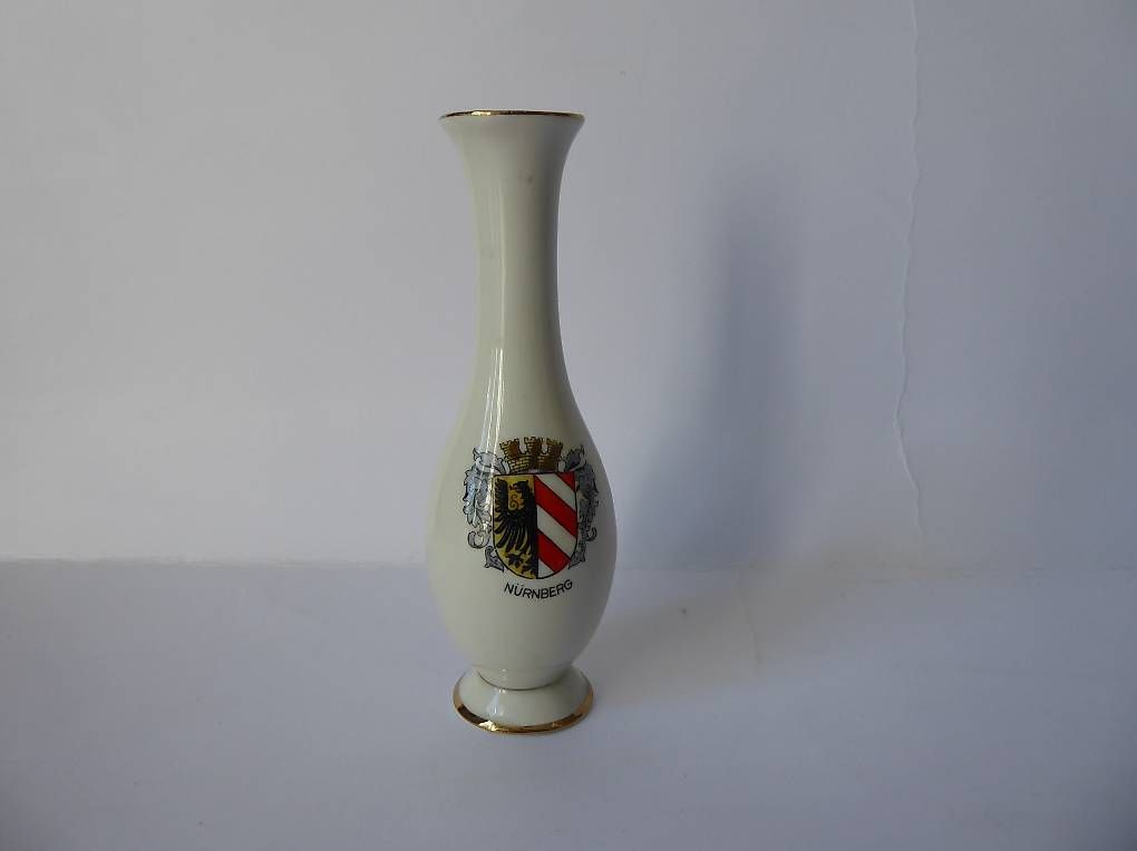 Vasi & Recipienti: Souvenir Vase Nürnberg, Eversberg Bavaria, 15cm – Usato da Turbenthal venduto da Nautop