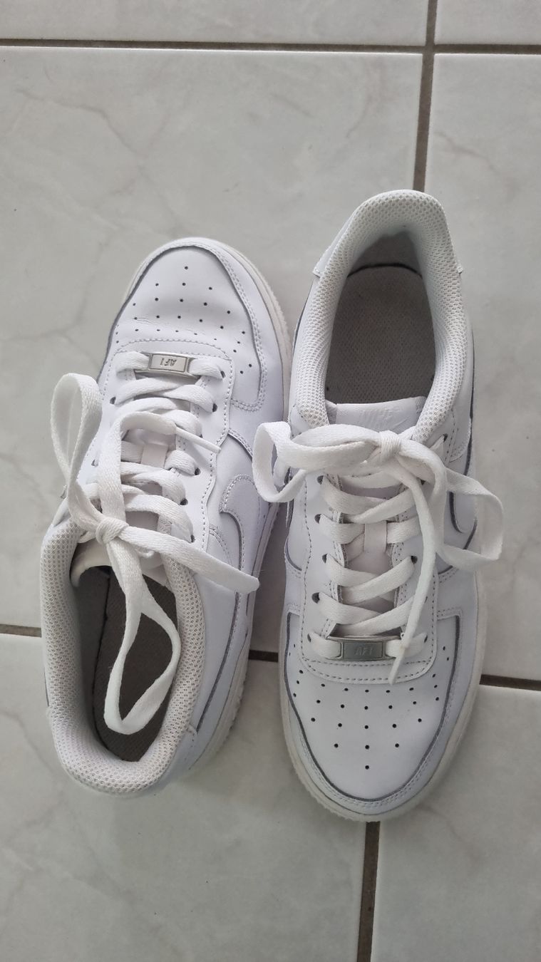 Nike Scarpe da uomo: Weisse Nike Air Force 1 Sneakers – Nuovo (secondo la descrizione) da Winterthur venduto da cecii.mo 1