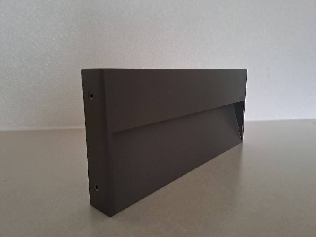 Lampen: Wand-/Aussenleuchte LED THORN Similo – Neu und originalverpackt aus Dulliken von phm_5rtt