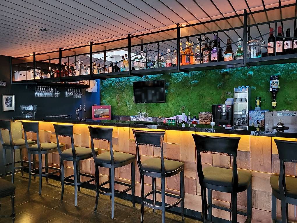 Ladenausstattungen & Messebau: Gastro Bar komplett Restaurant – Gebraucht aus Rheineck von inf_kv7d