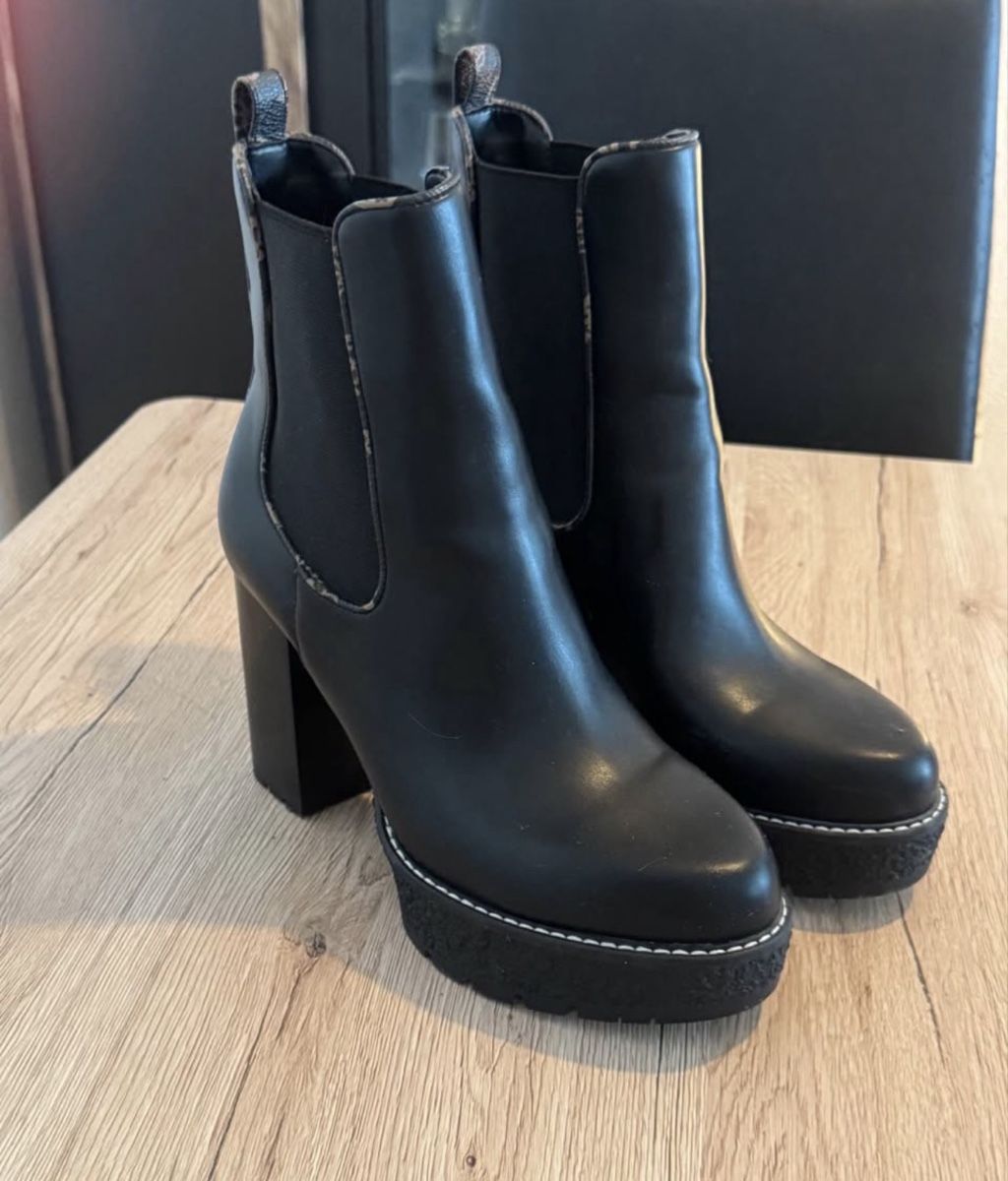 Guess Damenschuhe: GUESS Chelsea Boots – Neu (gemäss Beschreibung) aus Safnern von ann_sjp5 1