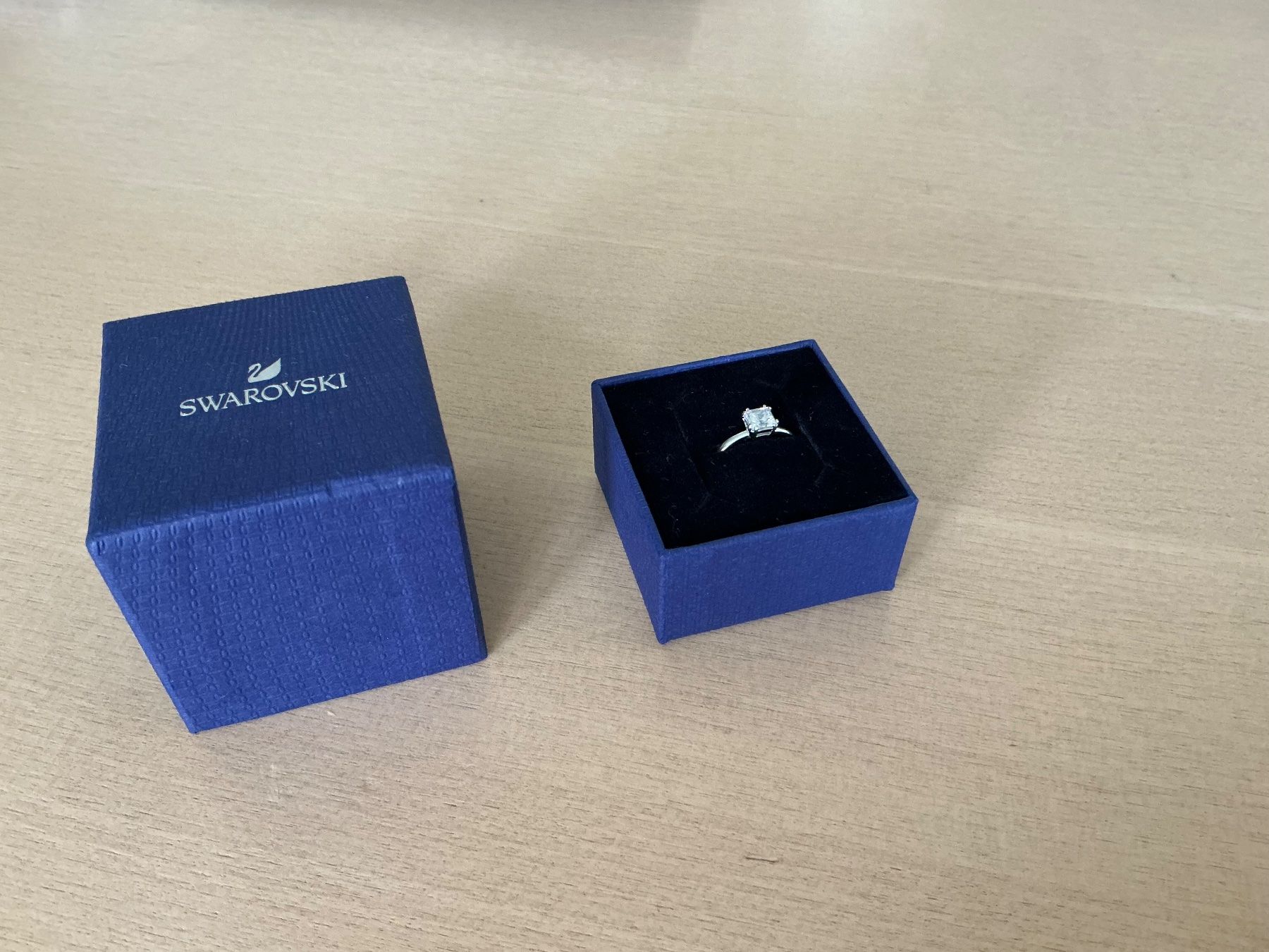 Swarovski Anelli: Swarovski Ring – Usato da Villmergen venduto da vka_vs6l