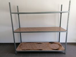 Robustes Schwerlastregal / verzinkt / stabil und gepflegt
