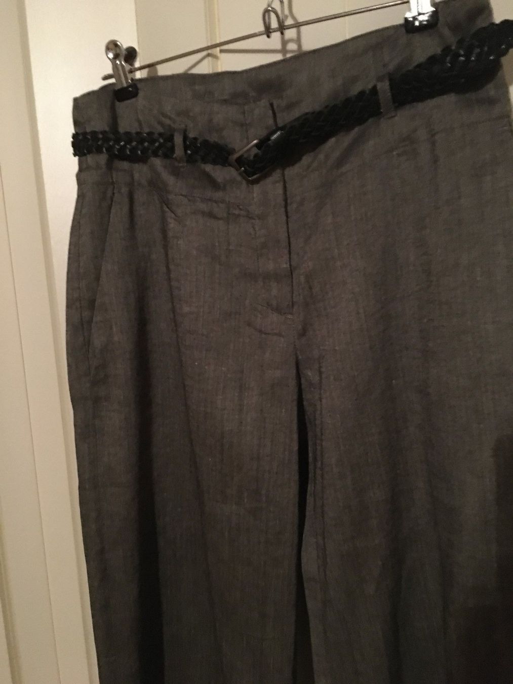 H&M Hosen: H&M Hose, Gr. 38, grau, mit Gürtel – Gebraucht aus Arni AG von Mimo007 1