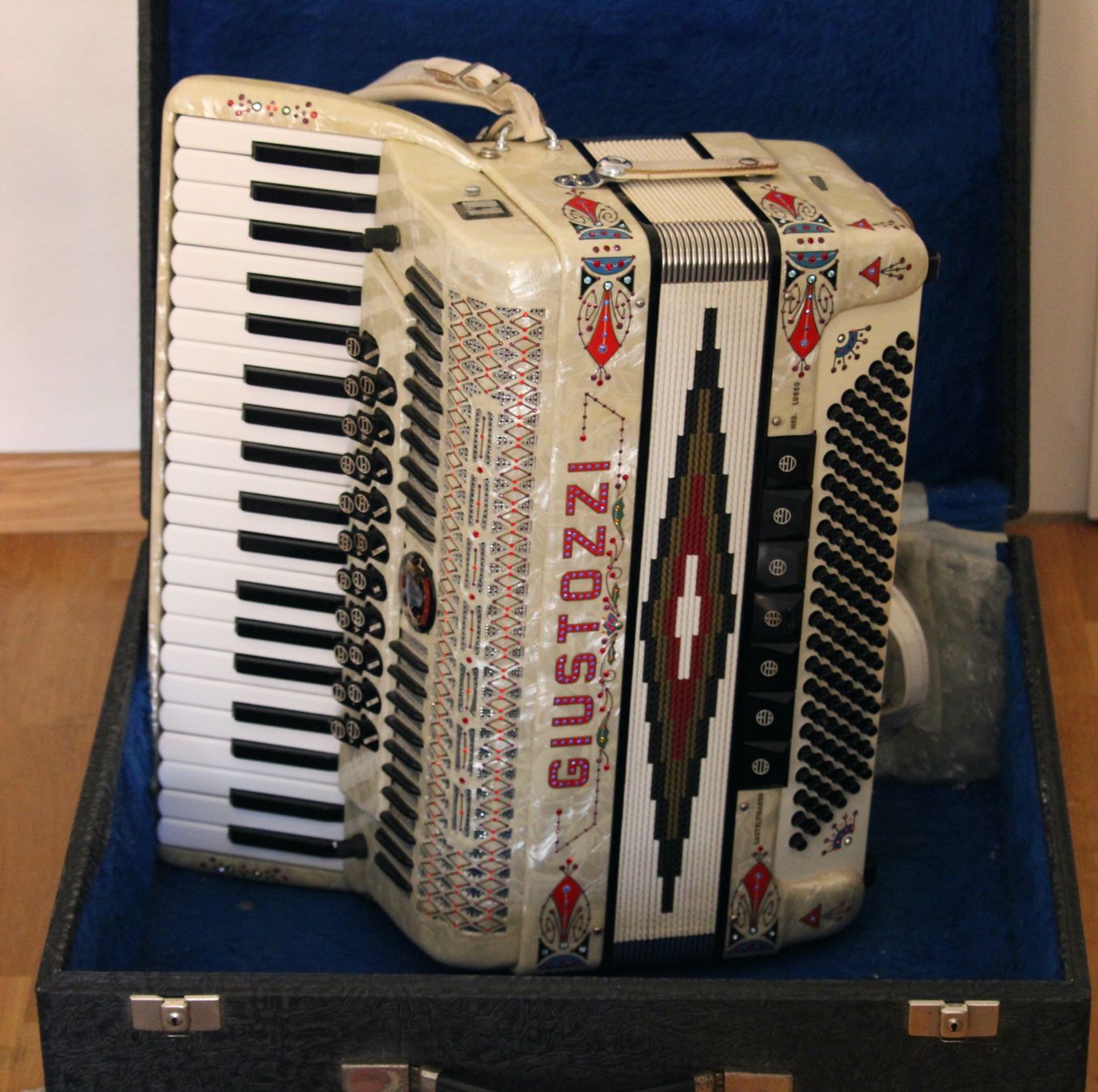 Strumenti musicali: Akkordeon Giustozzi: Castelfidardo Lusso mit Mikrofonen – Usato da Zürich venduto da SebastienG 2