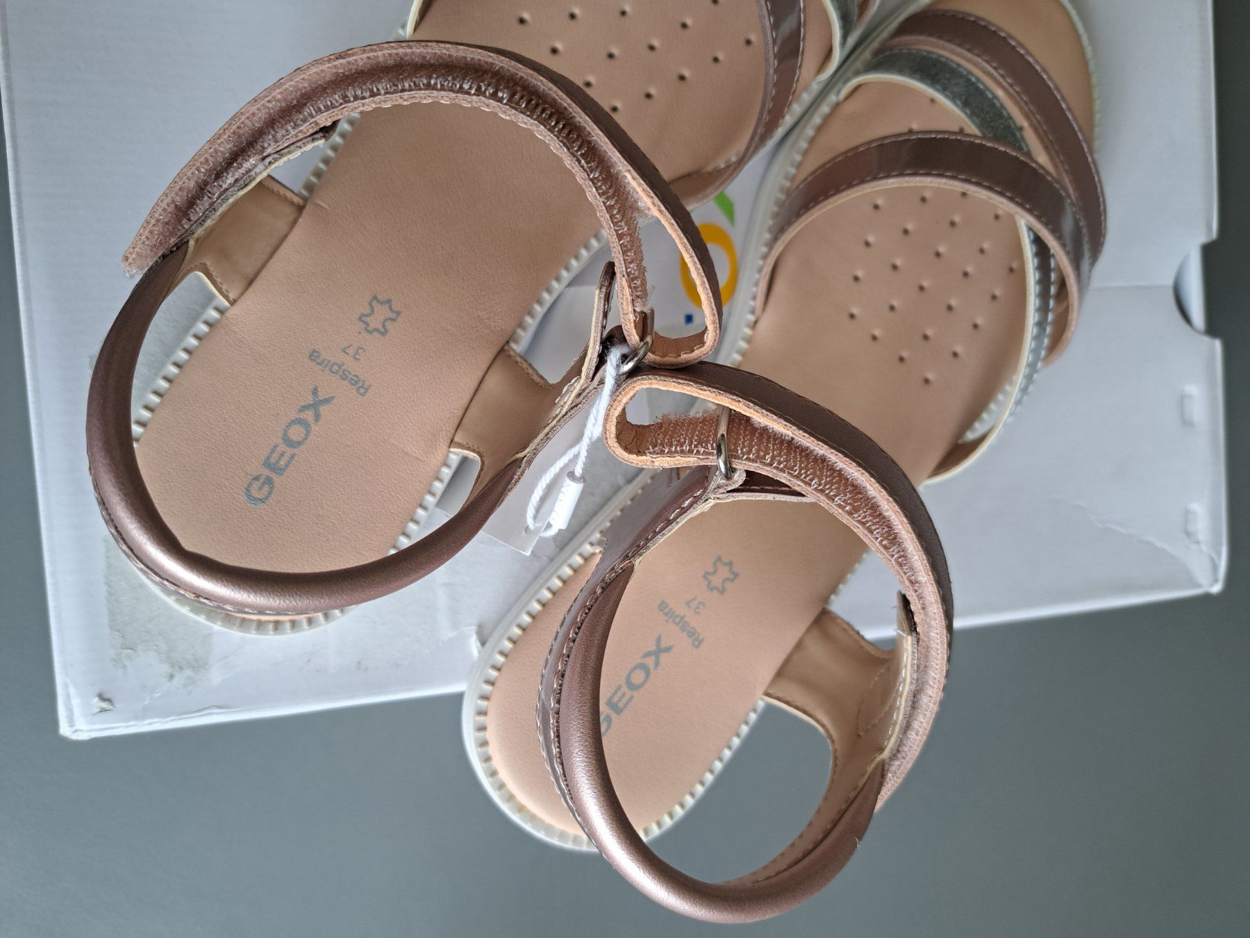 Geox Chaussures filles: Geox Sandale neu Gr. 37 – Neuf avec emballage d'origine à Winterthur par Pitschna88 1