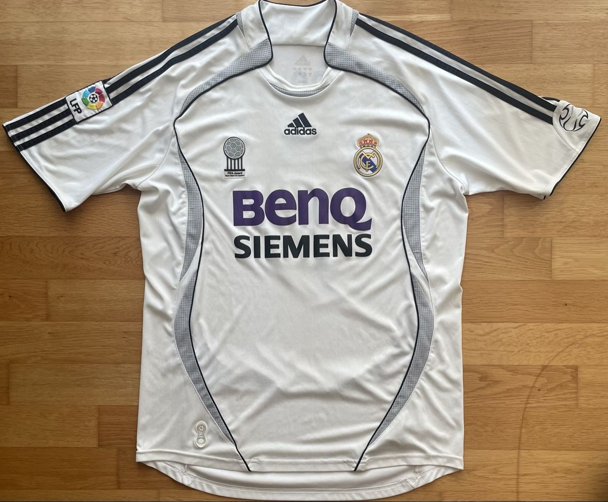 Real Madrid Canottiere & Pantaloni: Original Real Madrid 2006/2007 Roberto Carlos – Usato da Windisch venduto da RealJerseys 1