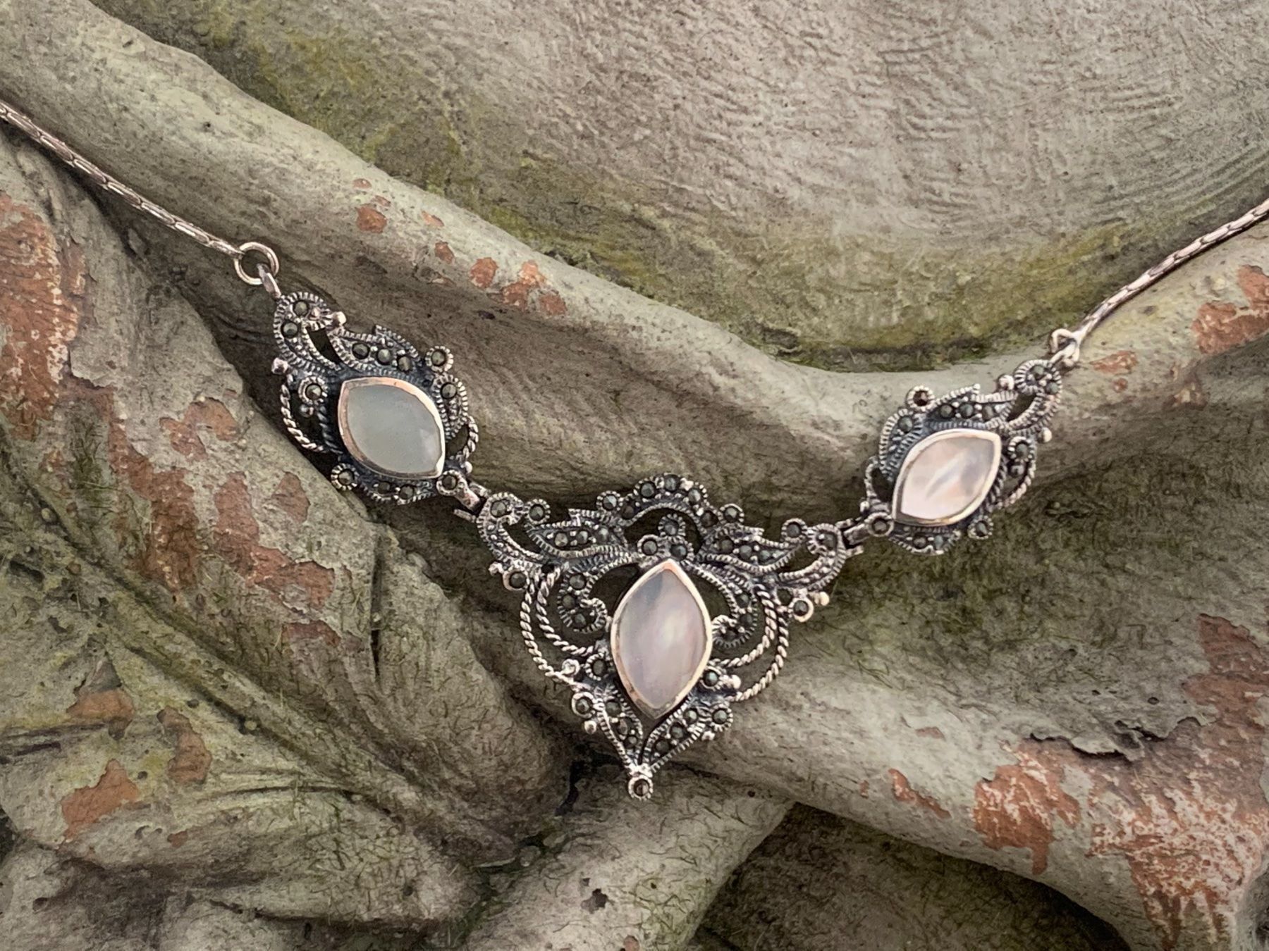 Catenine: Halskette Collier Silber Perlmutter Markasiten wunderschön! – Nuovo (secondo la descrizione) da Bern venduto da Jiffy 7